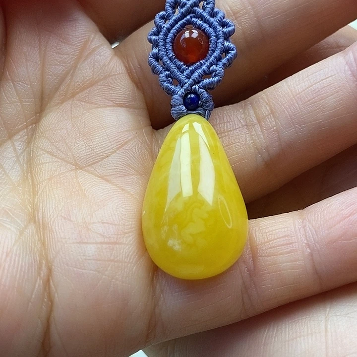 蜜蜡未镶嵌裸石项链