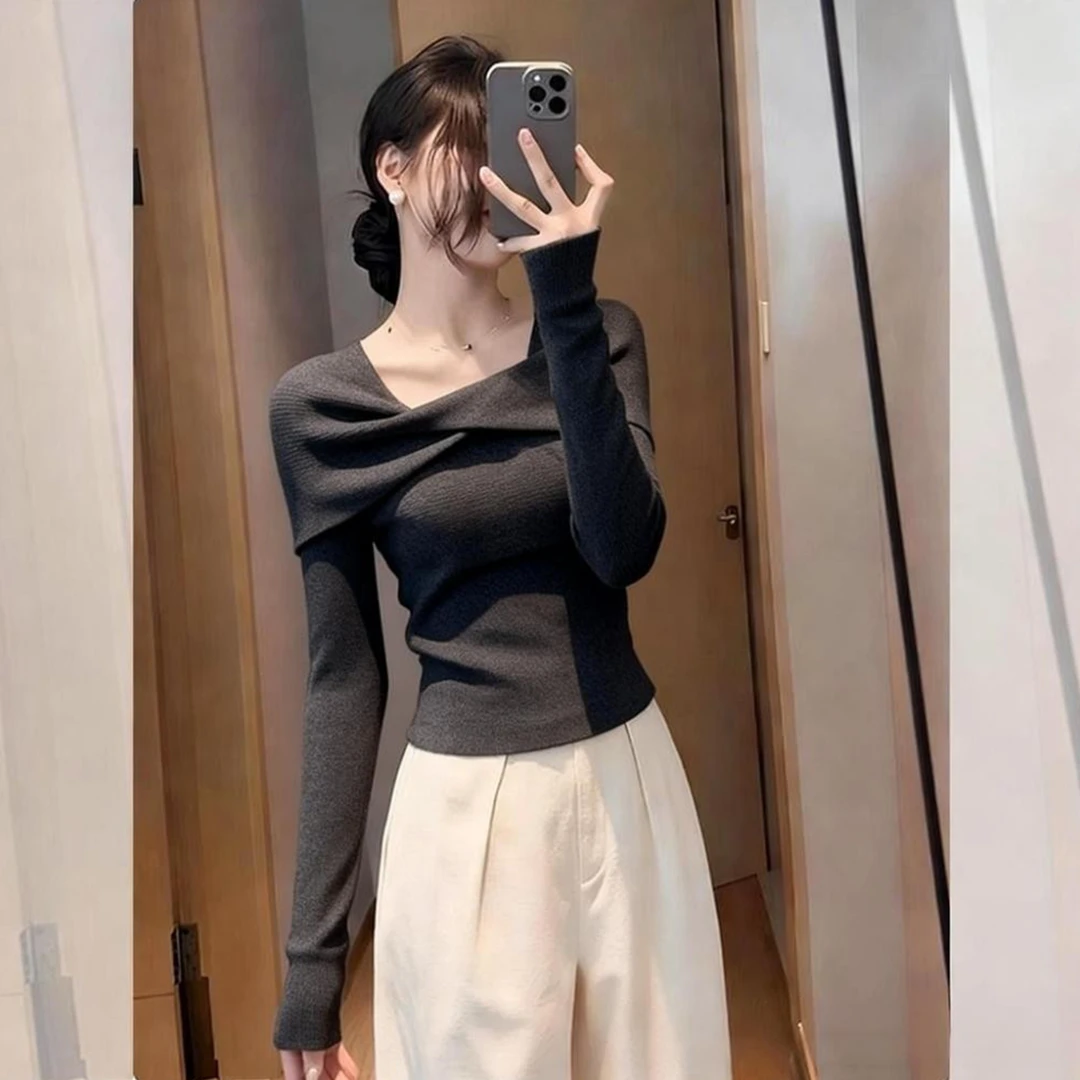 韩系小众设计感灰色针织打底衫女款2026春季新款洋气别致独特上衣