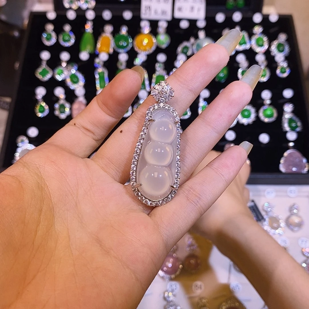 玛瑙/玉髓颈饰合金