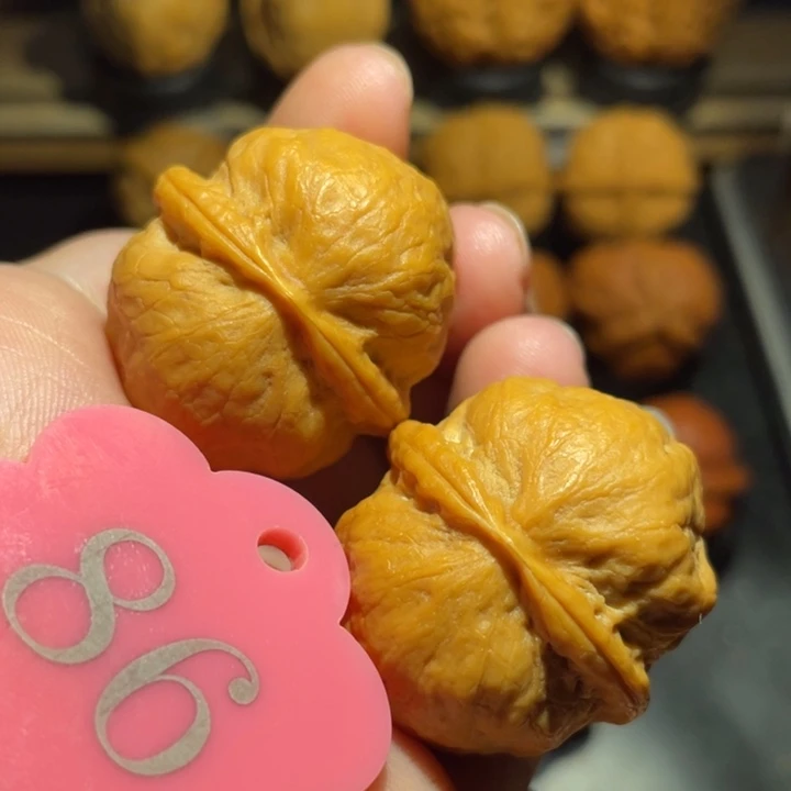 冰蟾34尺寸核桃。