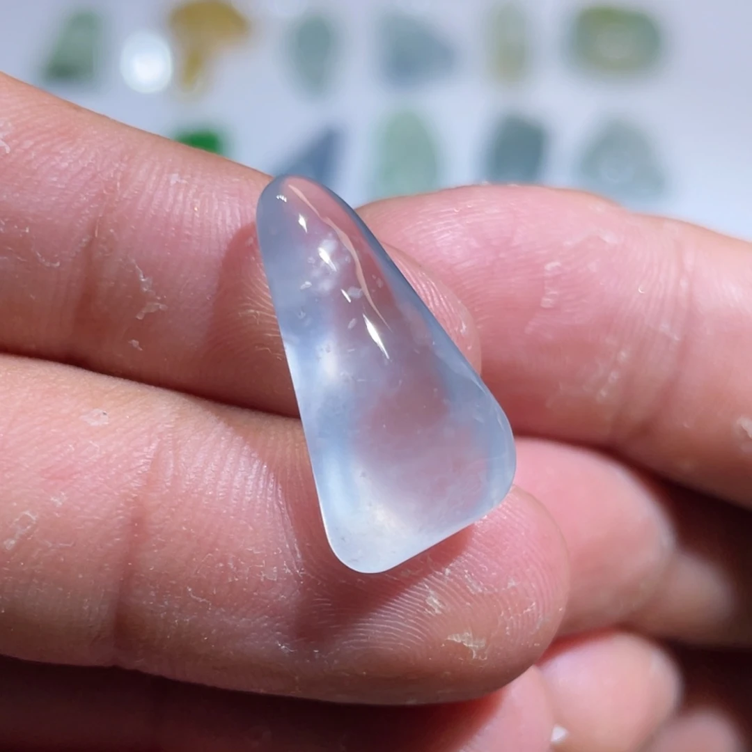 颈饰未镶嵌翡翠随形