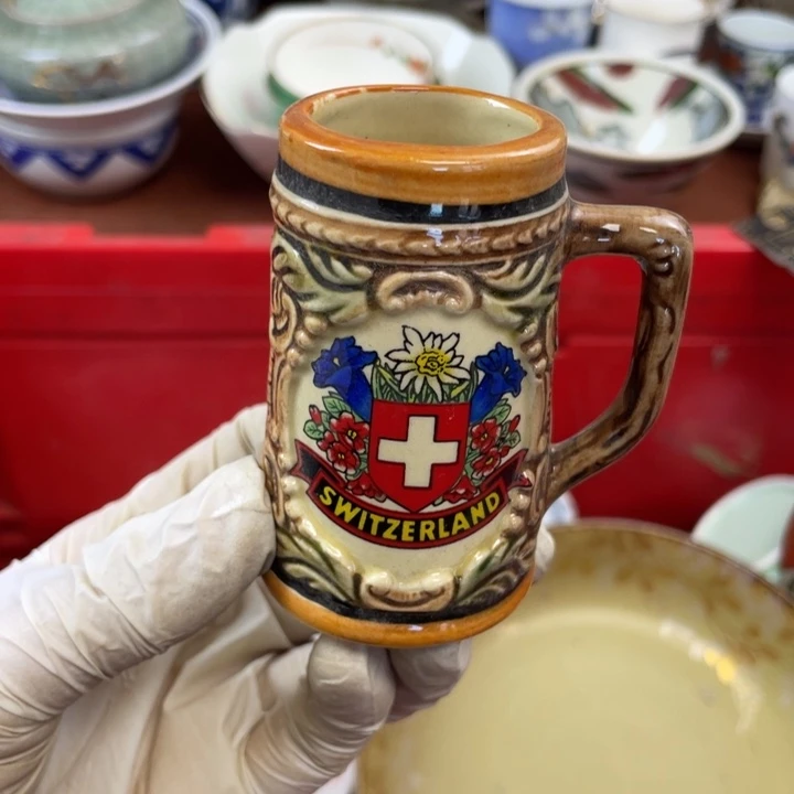 他家瓷器真美…开播了