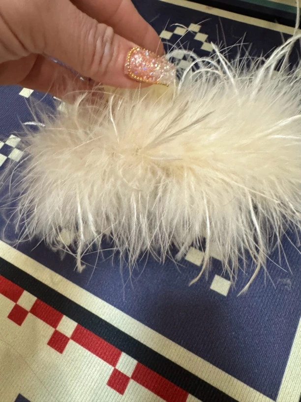 纯欲风羽毛抓夹女氛围感后脑勺发夹高级感盘发夹子鲨鱼夹