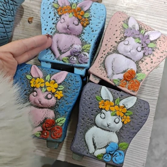 当场凑满15发货，不凑不发，花盆盆口不方不圆有针孔黑点矿点是正常