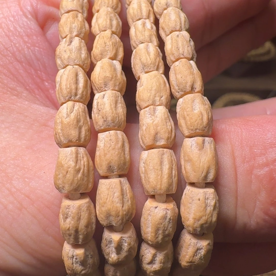 柏香籽/百香籽吊坠b****x