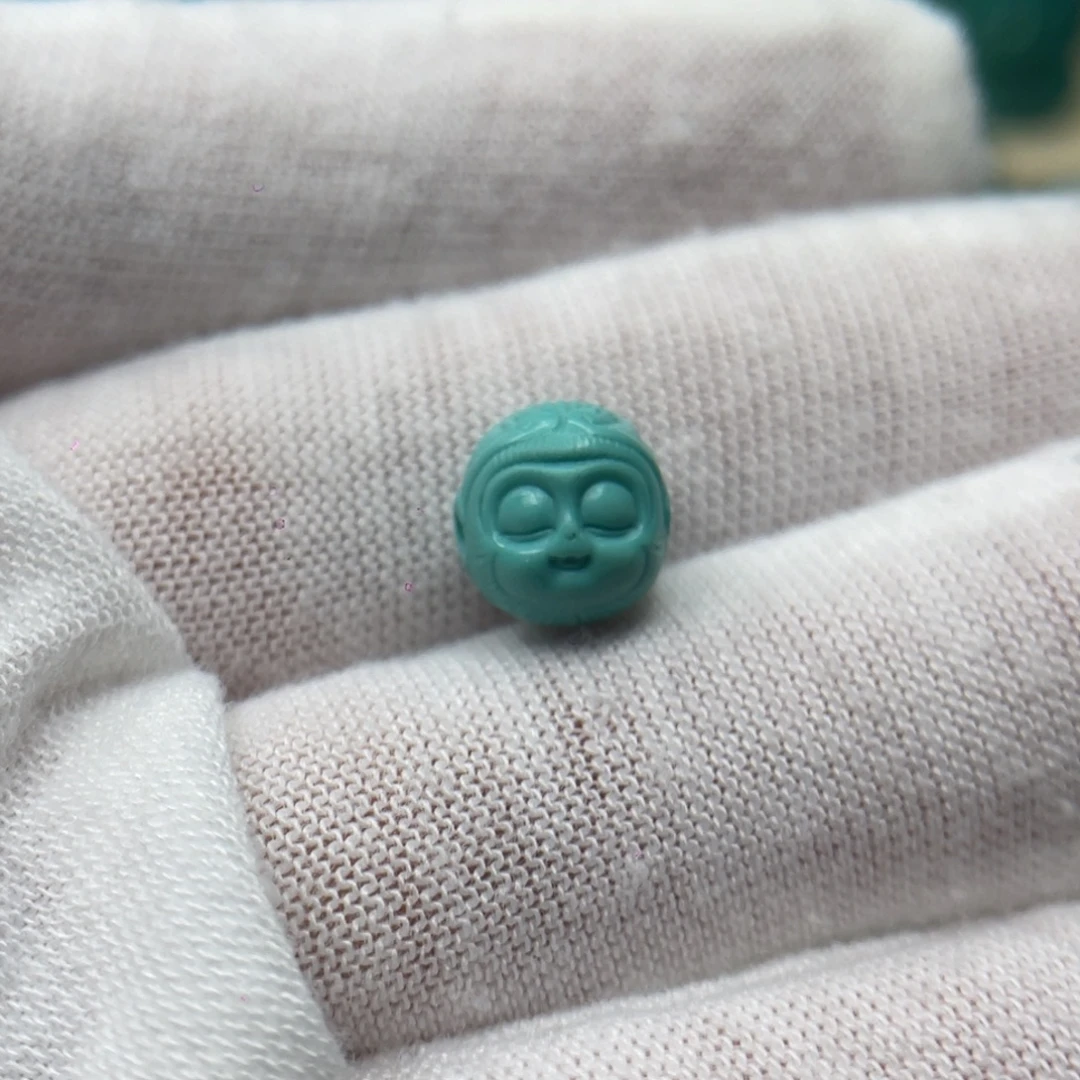 绿松石未镶嵌颈饰卡9.3