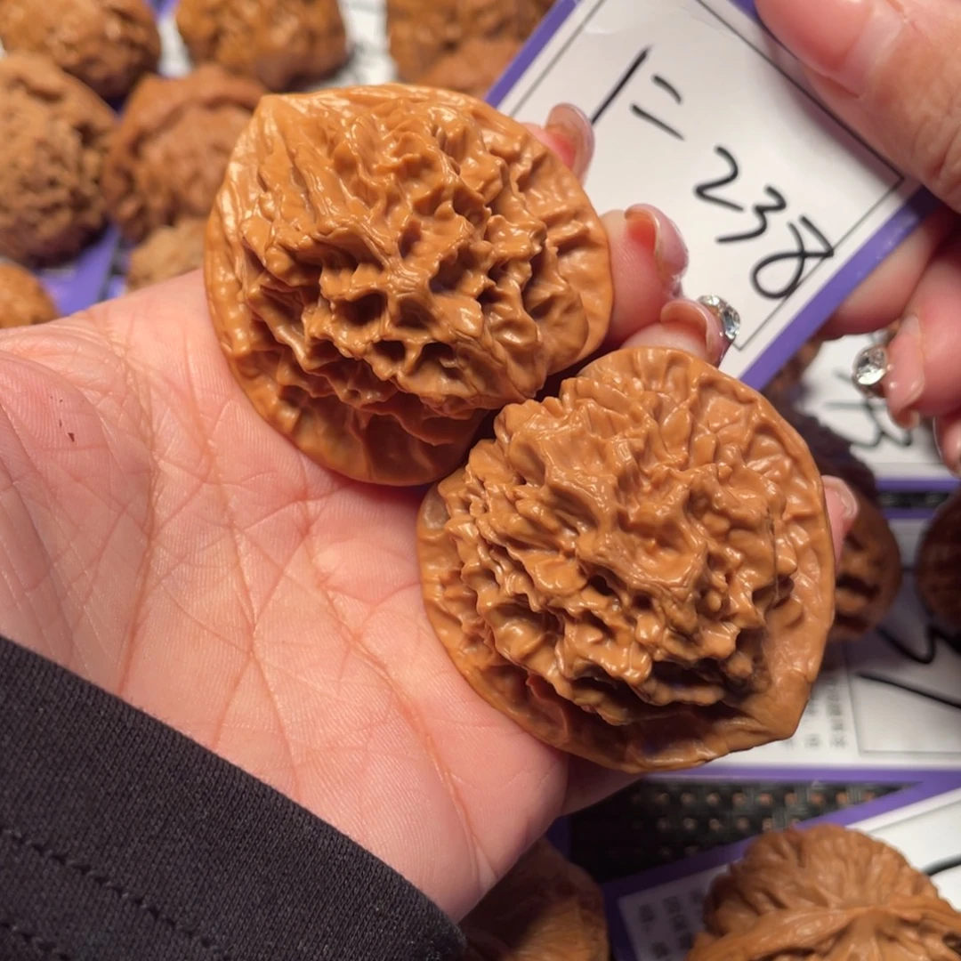 文玩核桃把件238号帝王44