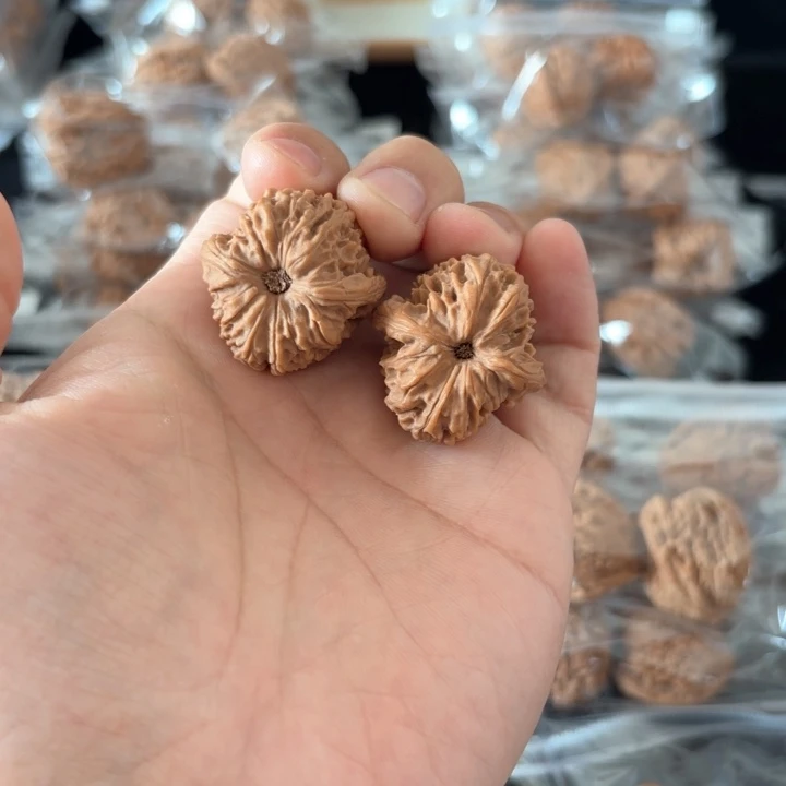 文玩核桃吊坠7*南将
