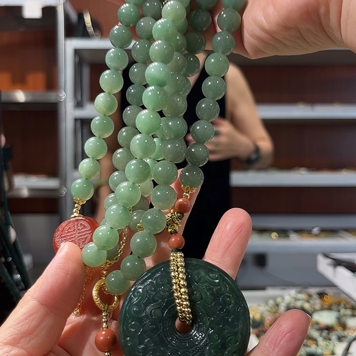 岫玉未镶嵌毛衣链