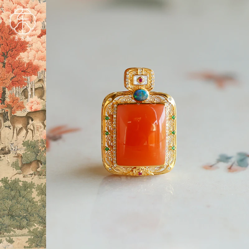 东方俪DOFUNLY【霞满天】18K金南红方形吊坠设计款NHDZ雅韵