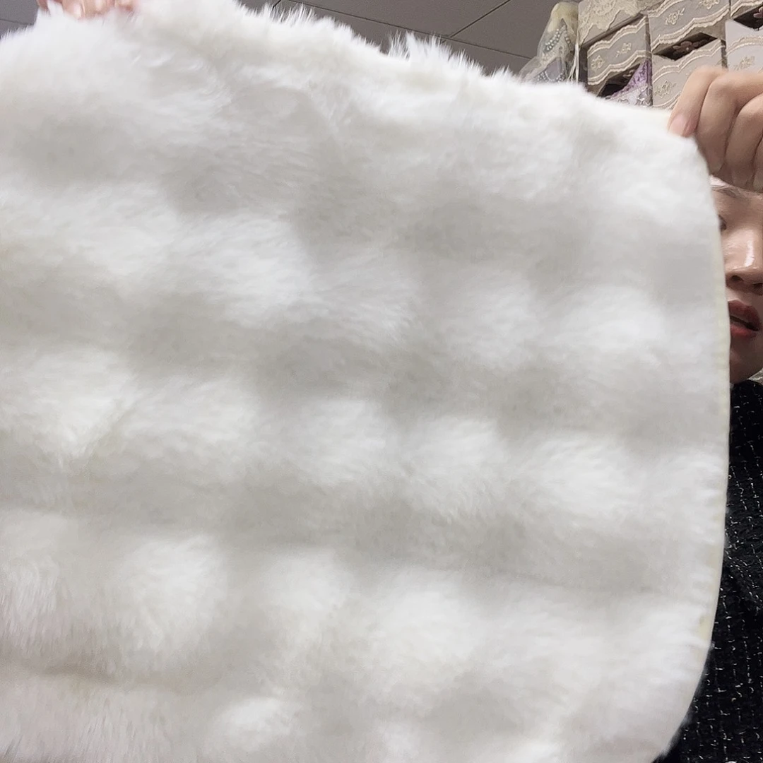 雪尼尔啦咯啦咯啦咯啦咯啦