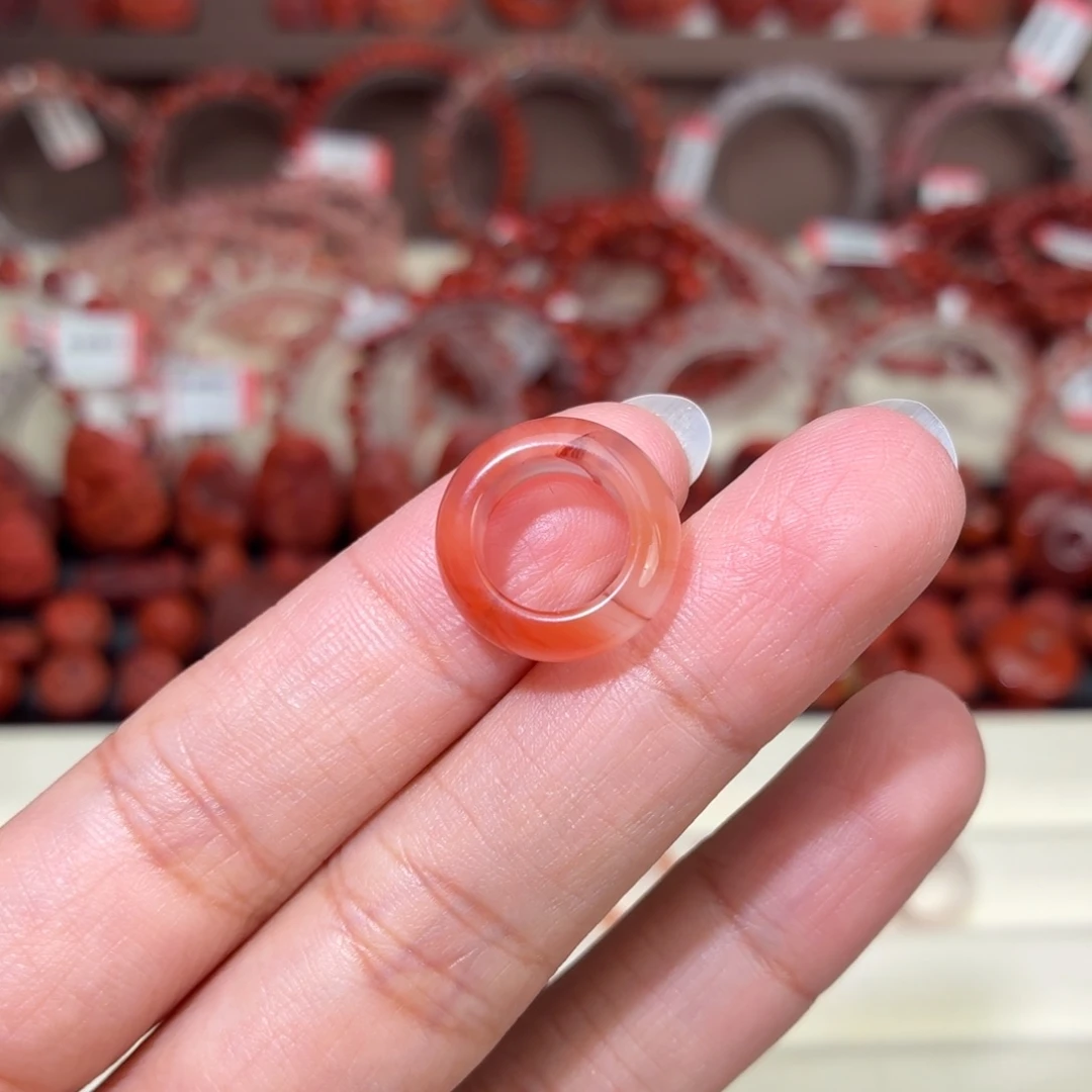 萨***头南红玛瑙未镶嵌颈饰跑环卡10