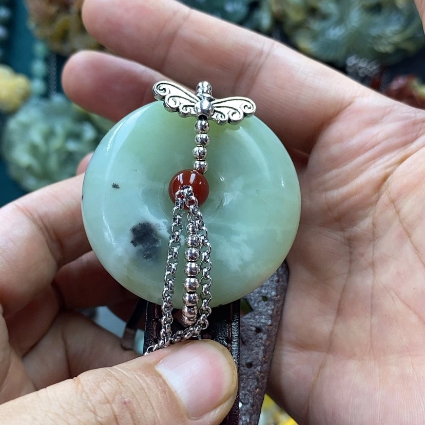 【闪购商品】蛇纹石玉未镶嵌手牌