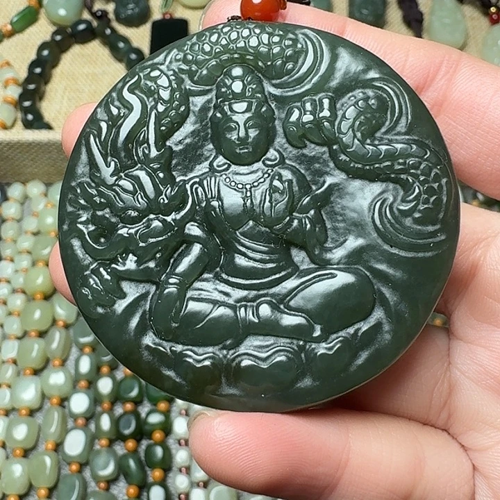 和田玉未镶嵌颈饰