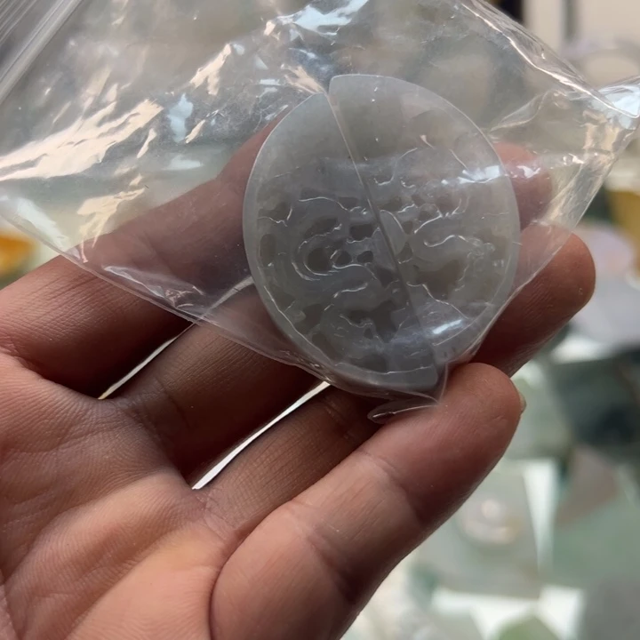 豪***剑翡翠挂件未镶嵌毛