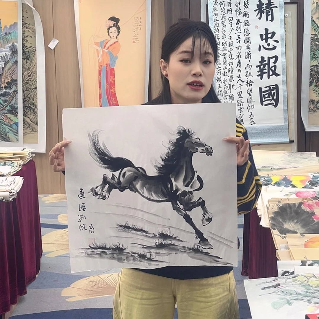 国画美女今天早上画画