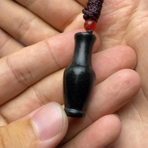 木***鸟和田玉未镶嵌颈饰