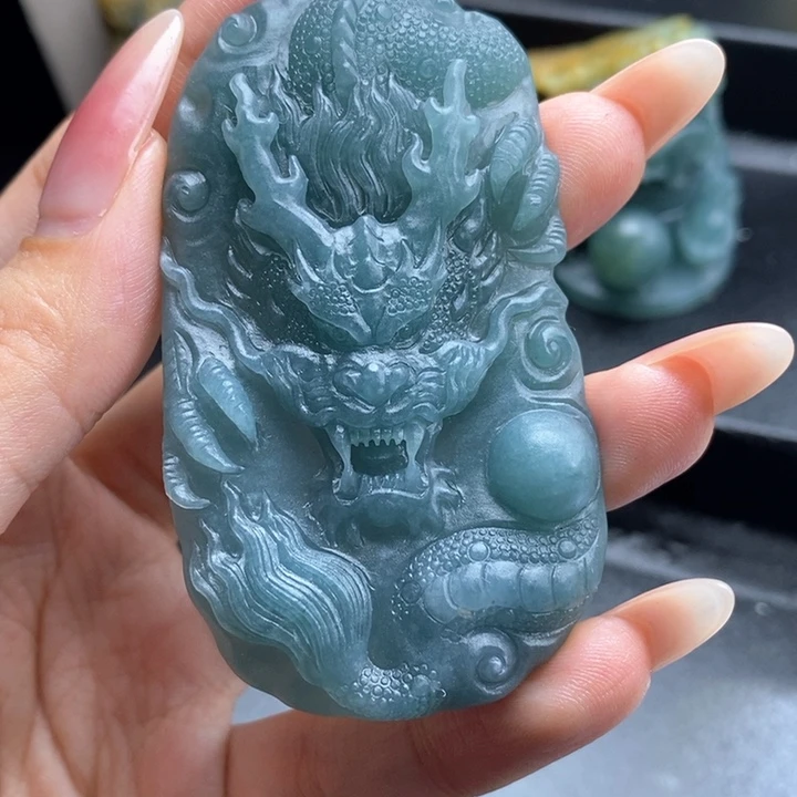 定制翡翠未镶嵌龙牌