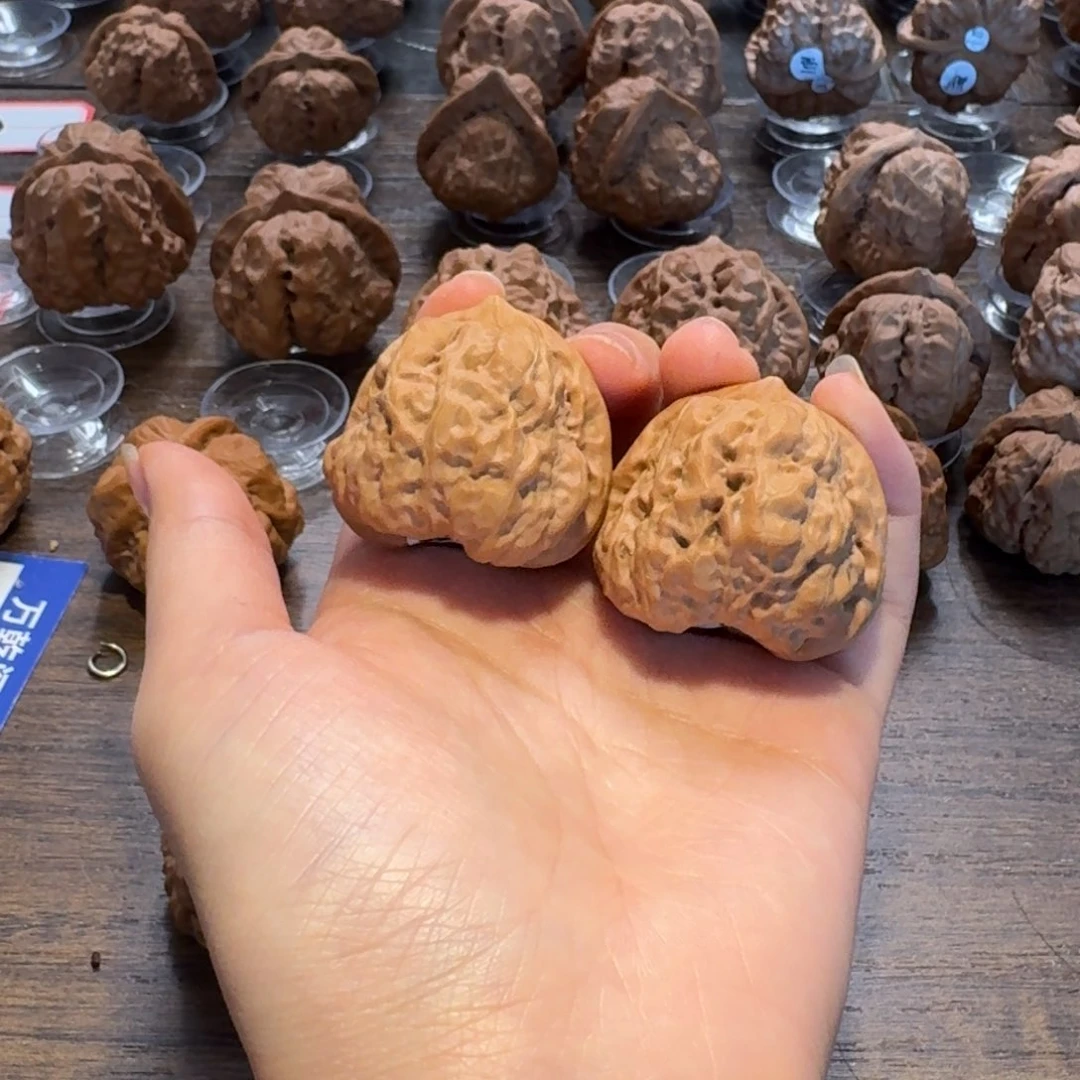 文玩核桃吊坠9-10