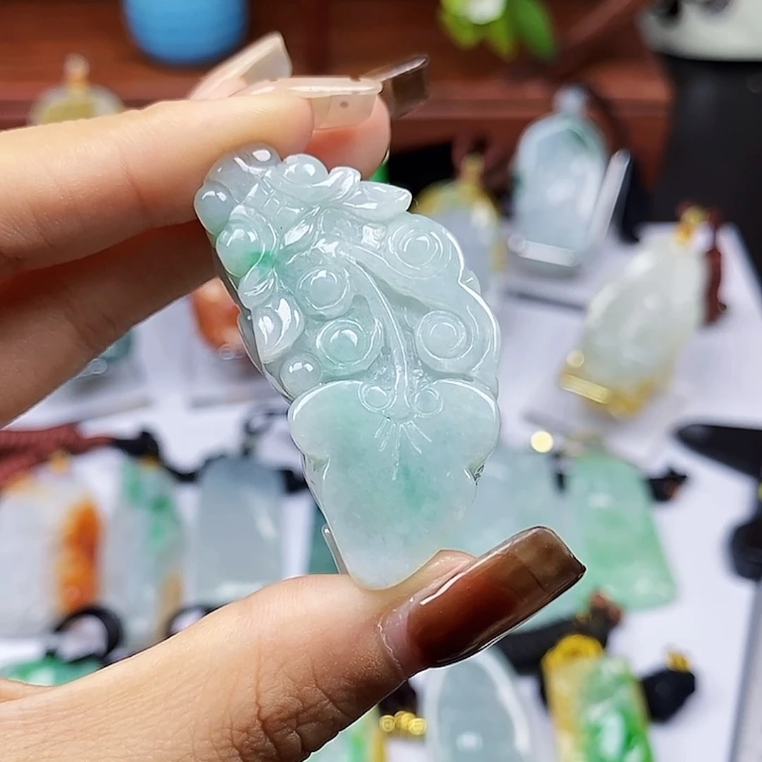 翡翠未镶嵌颈饰天然翡翠Ａ货