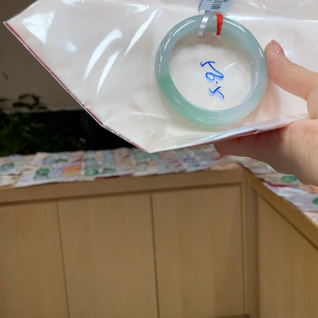 未镶嵌手镯翡翠不退不换