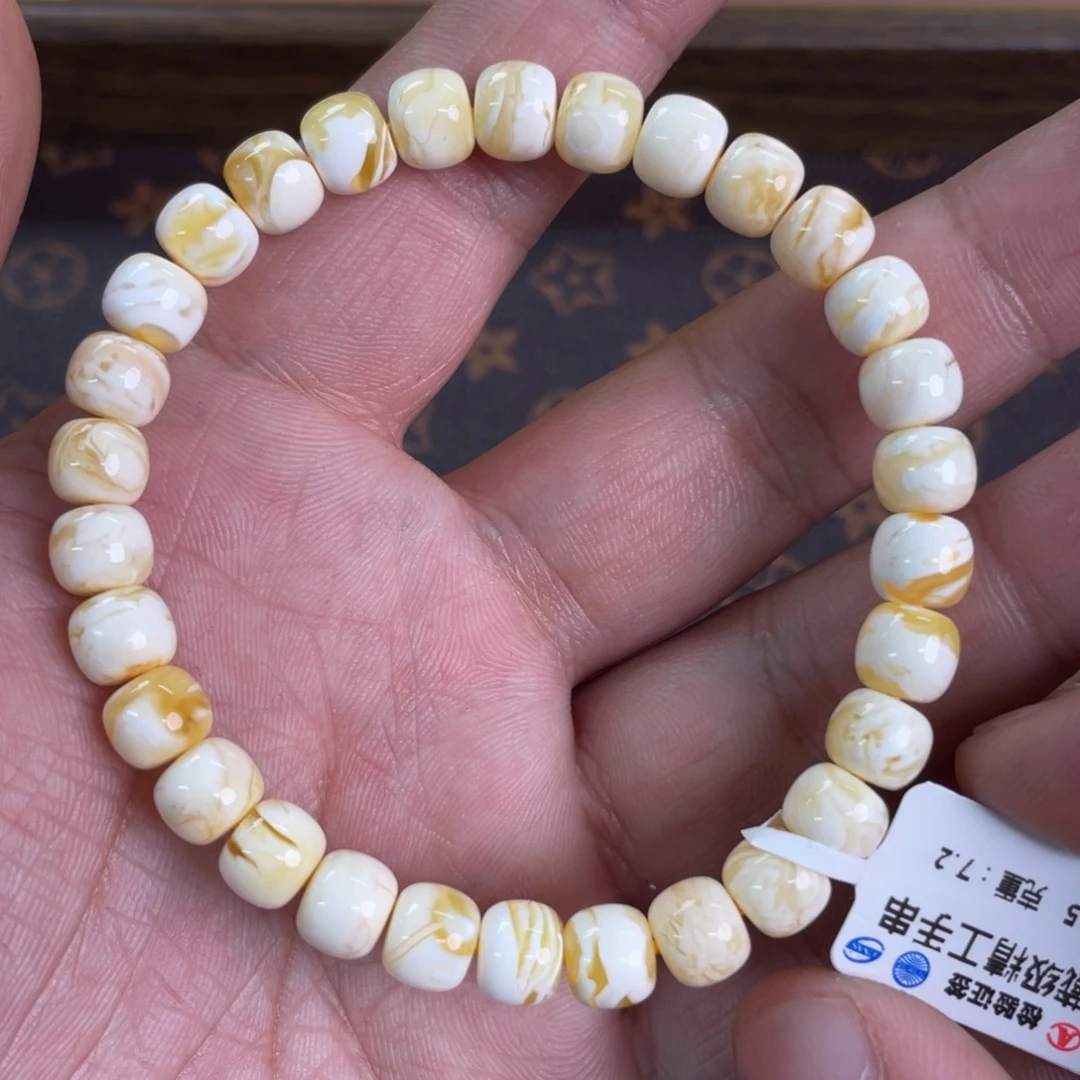 琥珀裸石未镶嵌51400000000000