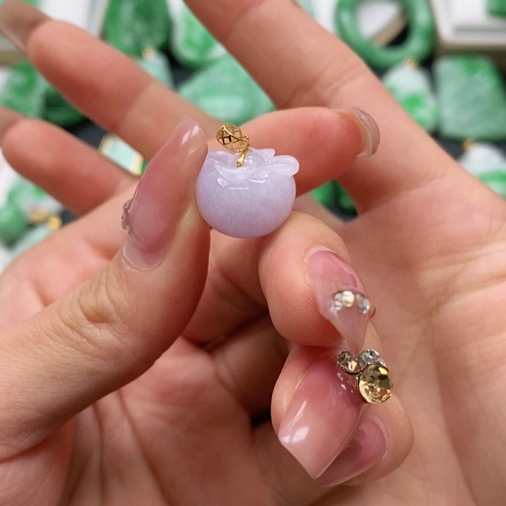 翡翠颈饰未镶嵌吊坠