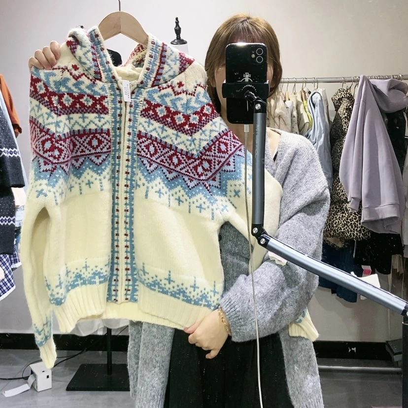 【闪购商品】米色开衫