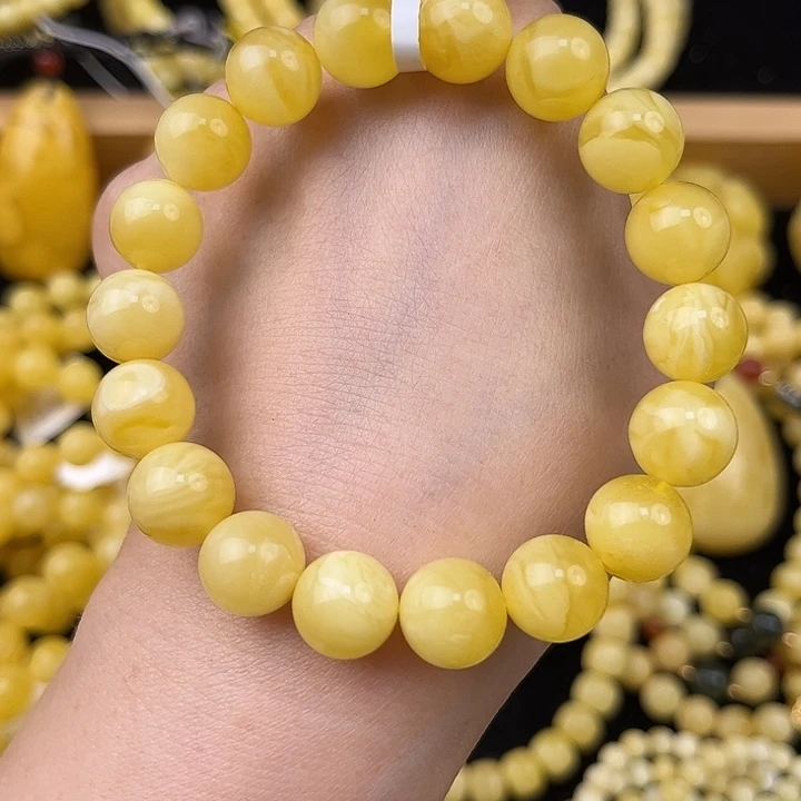 琥珀未镶嵌颈饰琥珀