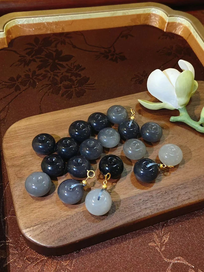 c31 烟紫和田玉胖墩墩平安扣多样性发一个