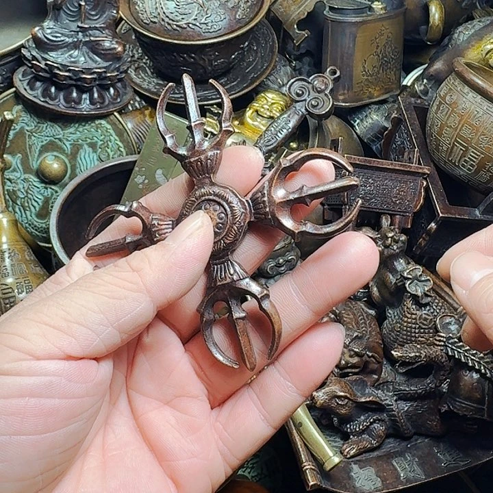 铜器摆件收收藏藏