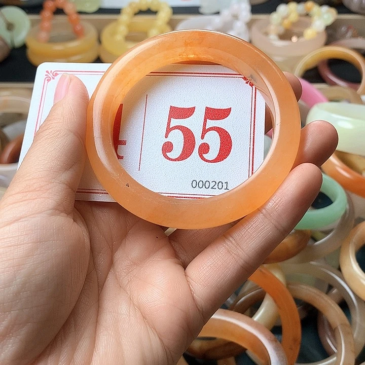 石英质玉（黄龙玉）未镶嵌手镯