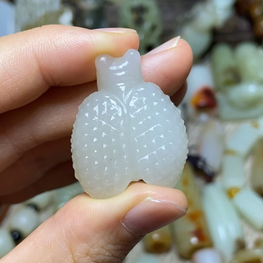 和田玉未镶嵌挂件请****發