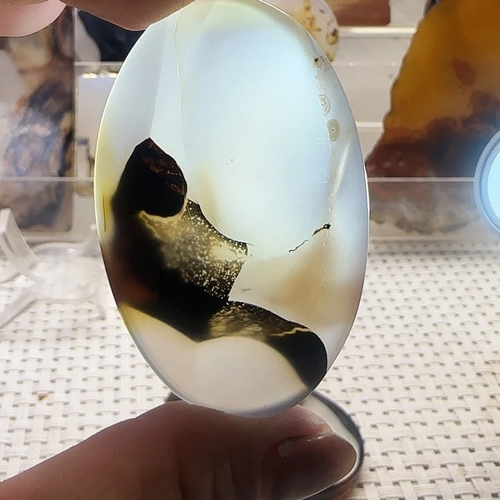 玛瑙/玉髓未镶嵌珠宝奇石