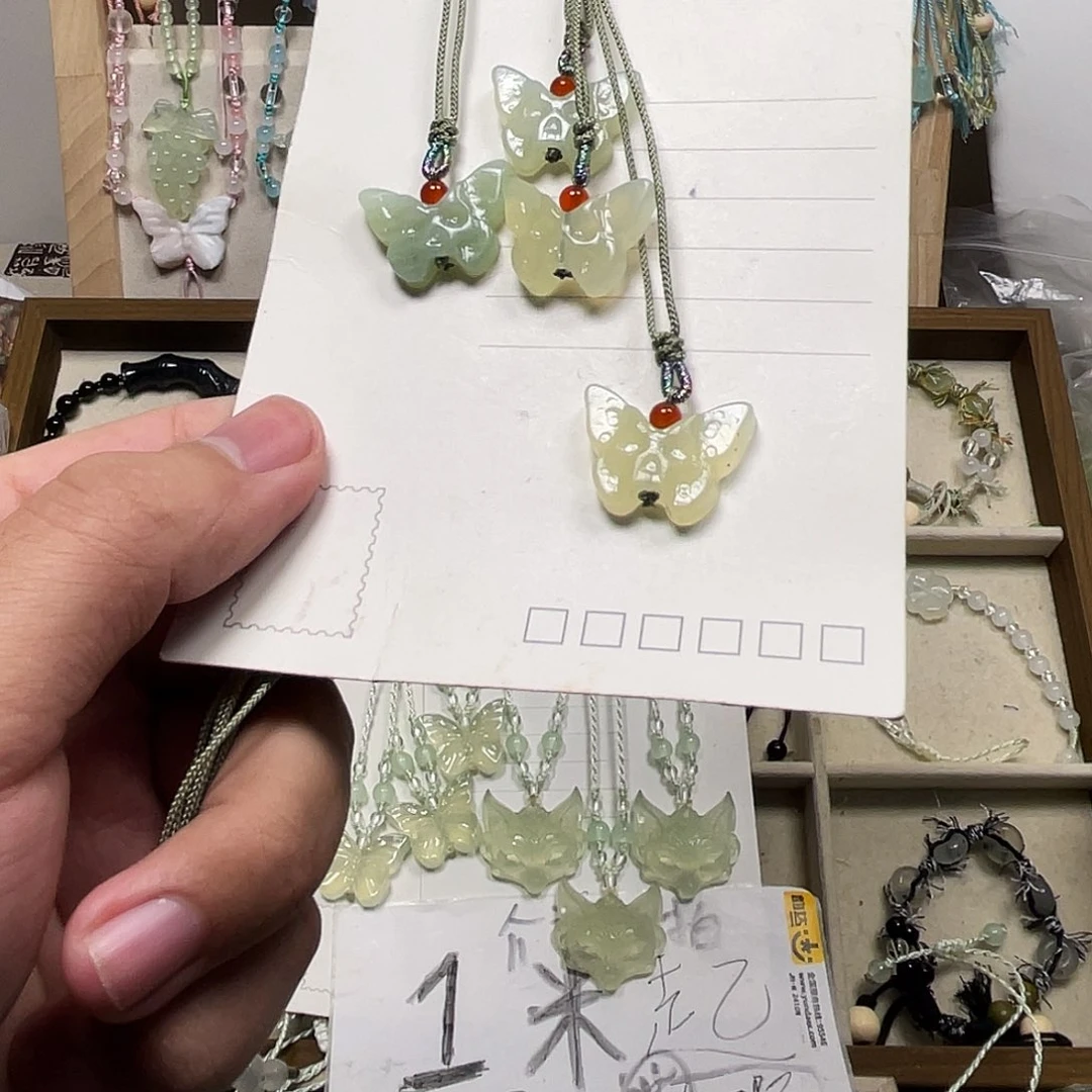 蛇纹石玉合金颈饰