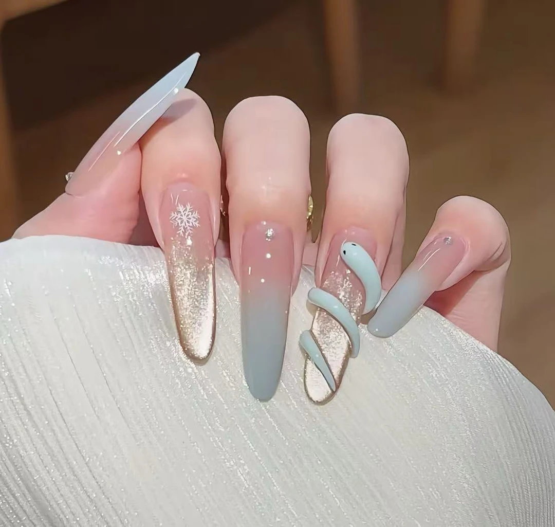 【奶盖蛇】手工美甲穿戴甲渐变法式显白猫眼蝴蝶结设计