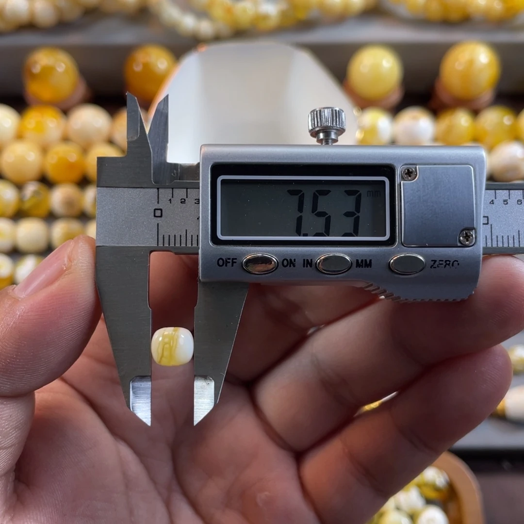 蜜蜡裸石未镶嵌呼****⌒瓷白花老型