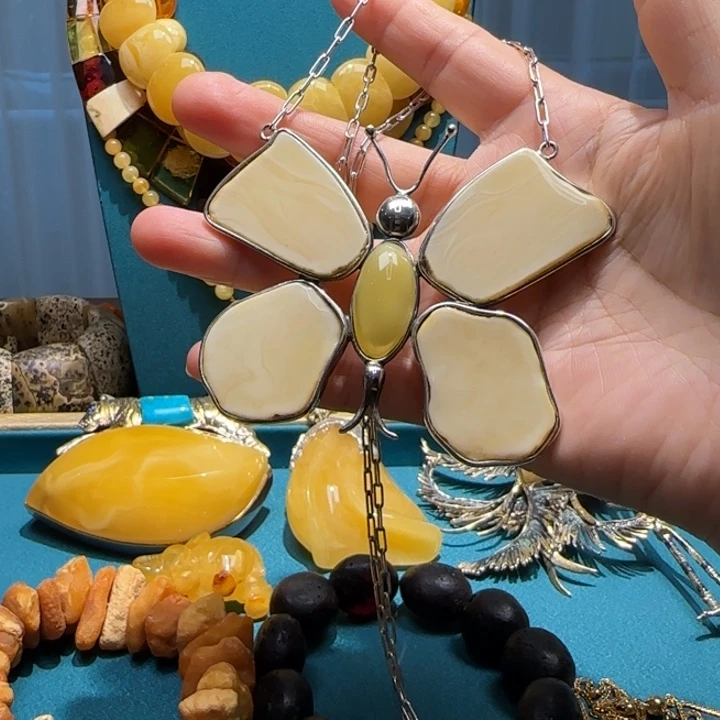 琥珀未镶嵌颈饰波兰设计款琥珀蜜蜡