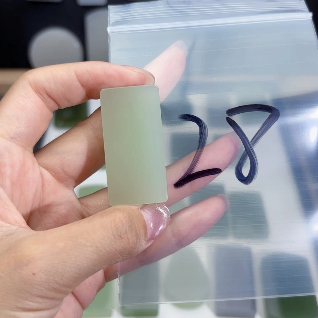 和田玉未镶嵌颈饰运****张