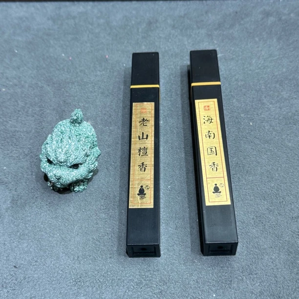 檀香木挂件一个-2760