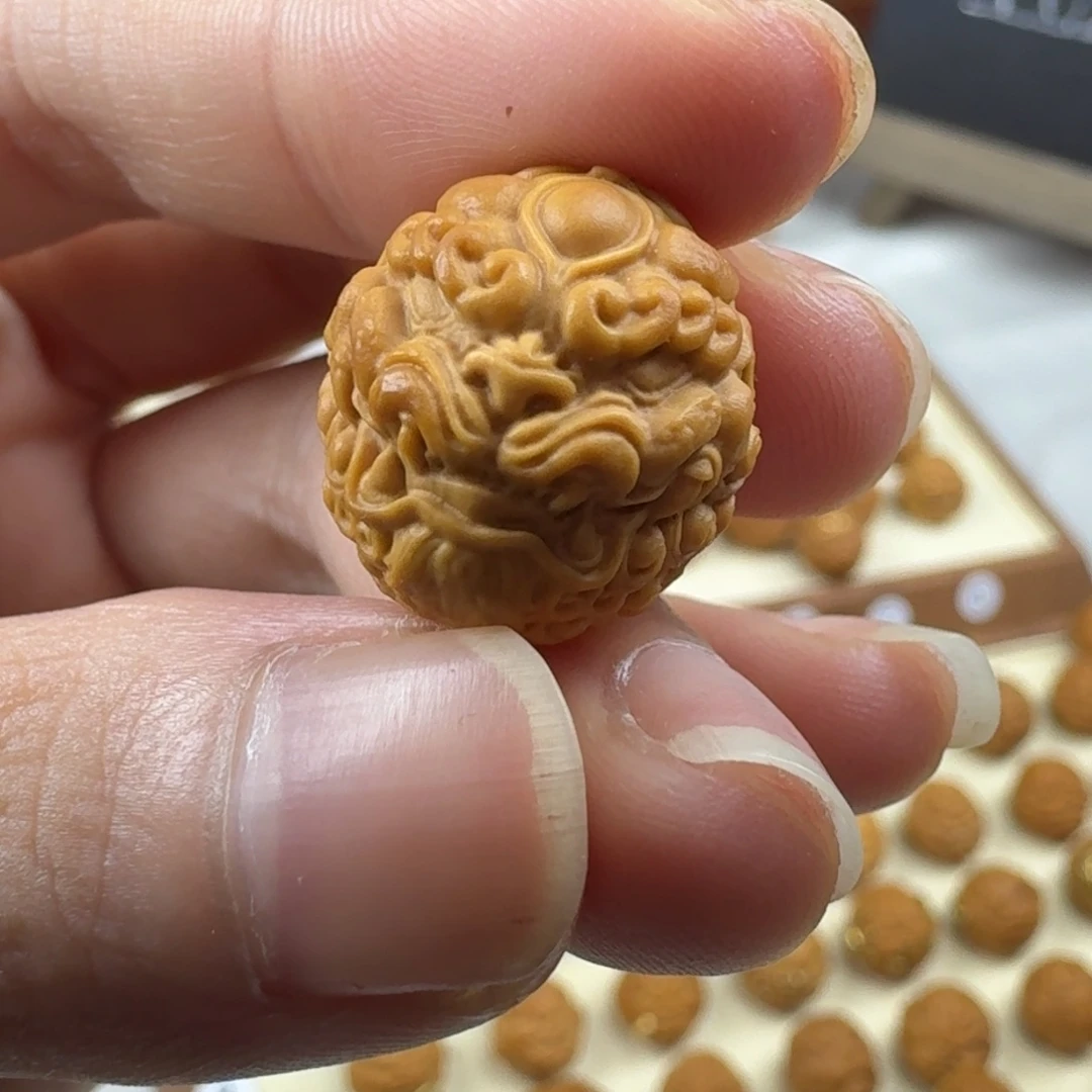 吊坠猴头核桃素 双面唐狮
