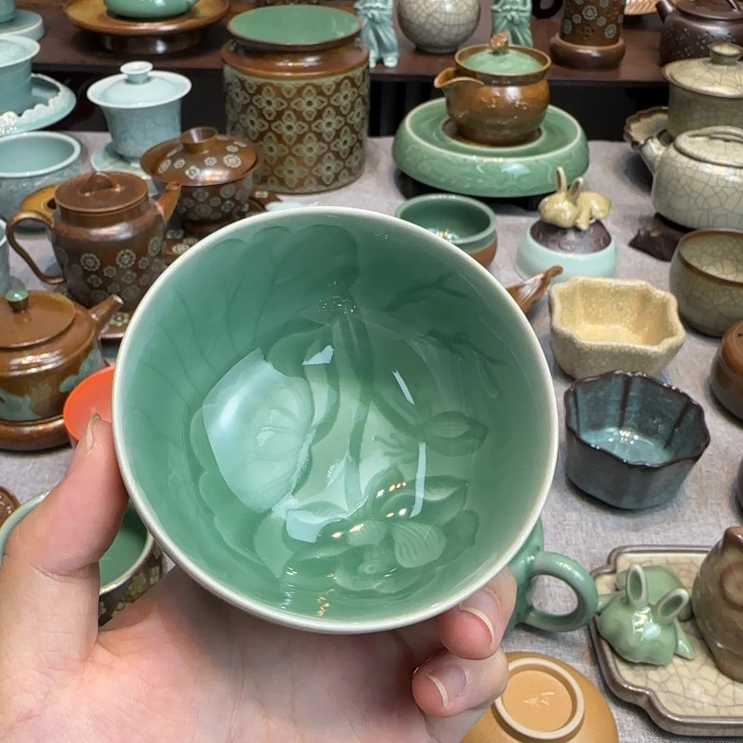 龙泉青瓷荷叶荷花茶碗杯