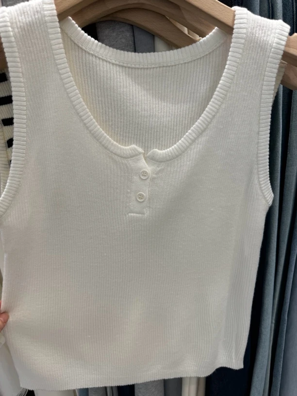 针织背心三个颜色能穿到139斤，均码的百搭款