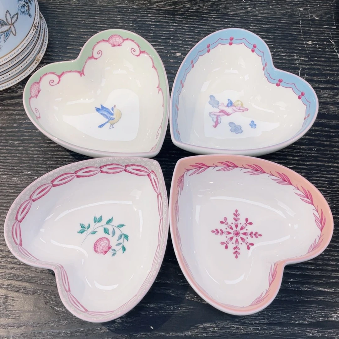 四个/////////：：：：/////