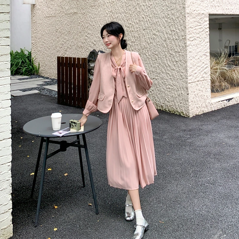 气质法式温柔风马甲系带连衣裙2025春秋新款简约通勤氛围感套装裙