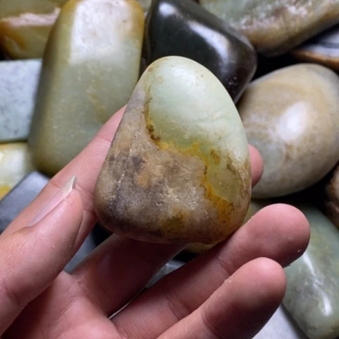 未镶嵌和田玉（糖玉）挂件