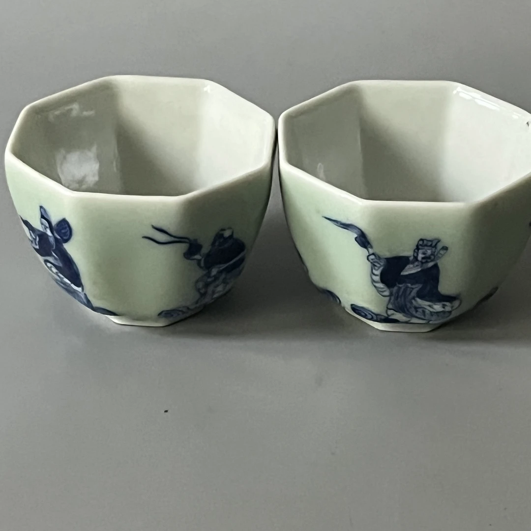 3621 清豆青釉青花八仙杯