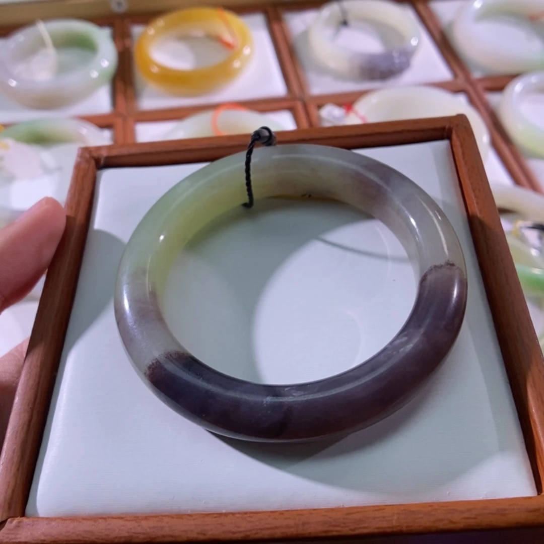 【闪购商品】未镶嵌手镯和田玉（翠青玉）