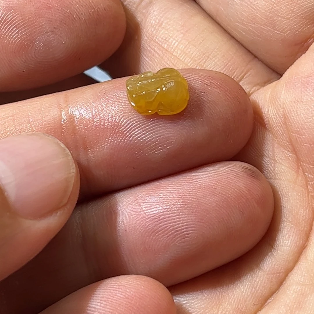 定制翡翠未镶嵌貔貅