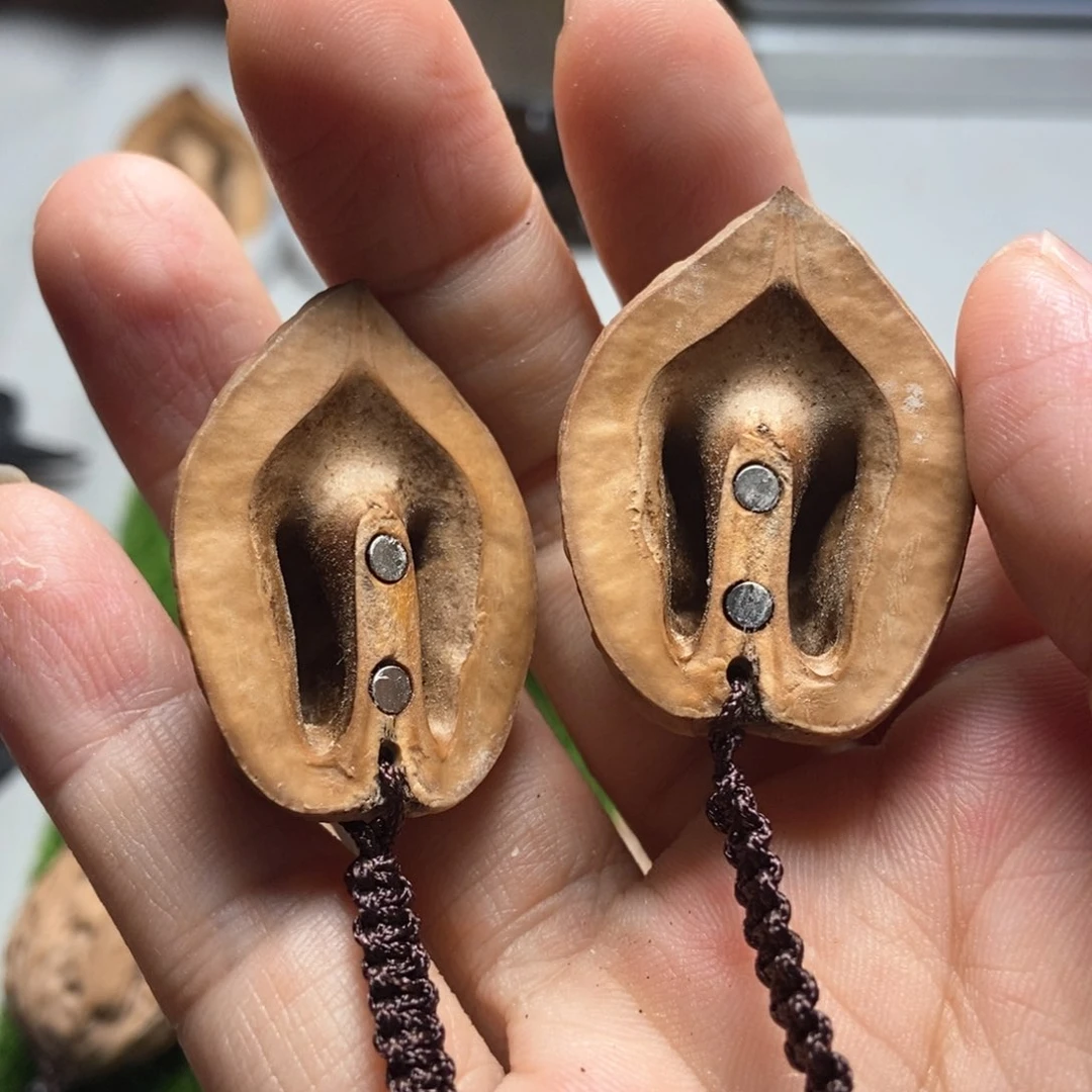 文玩核桃吊坠猛****腿秋子